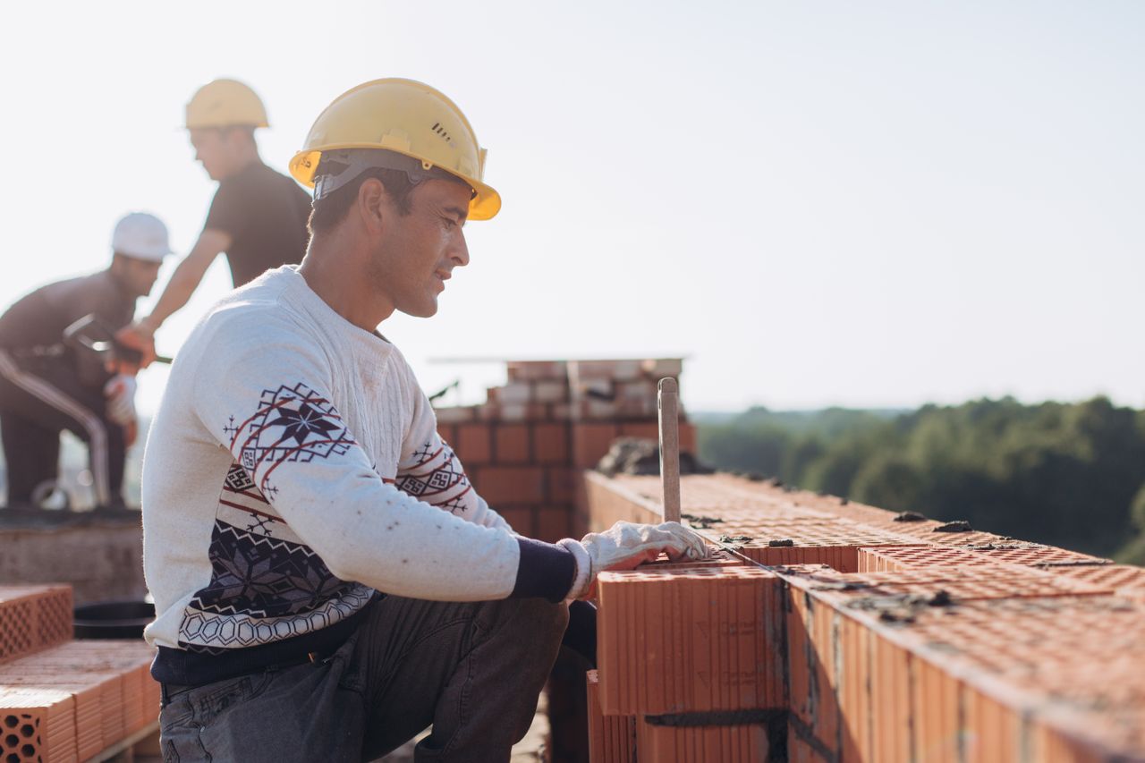 A crew of service pros working together as a team